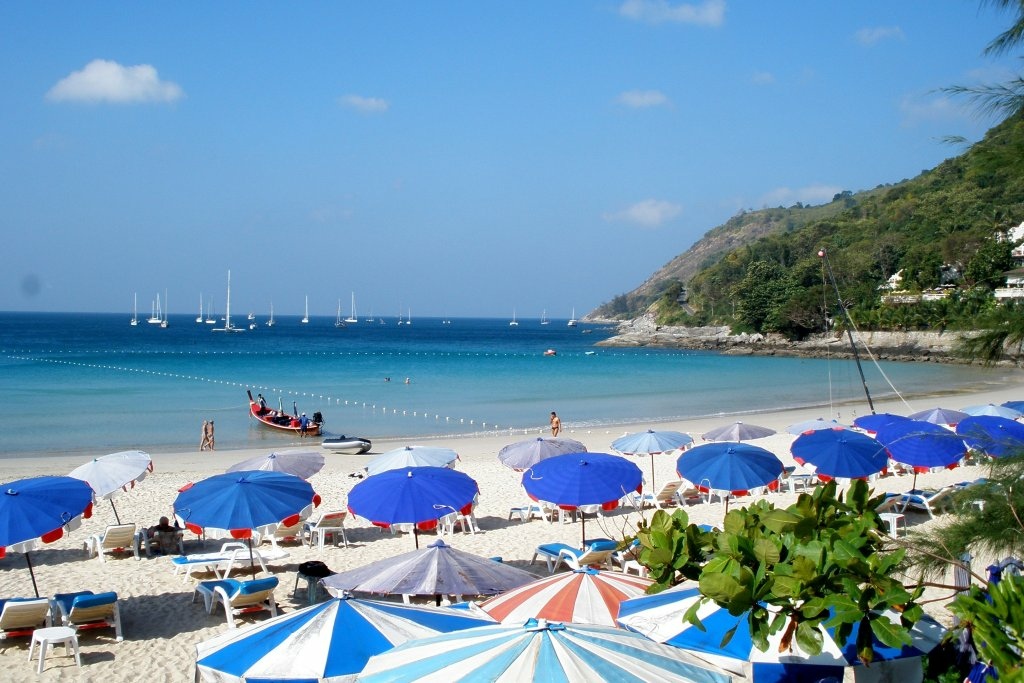 Пляж Най Харн