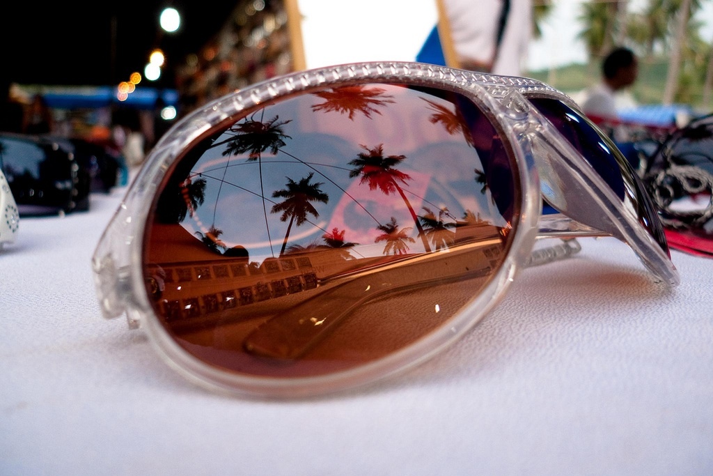 Солнцезащитные очки